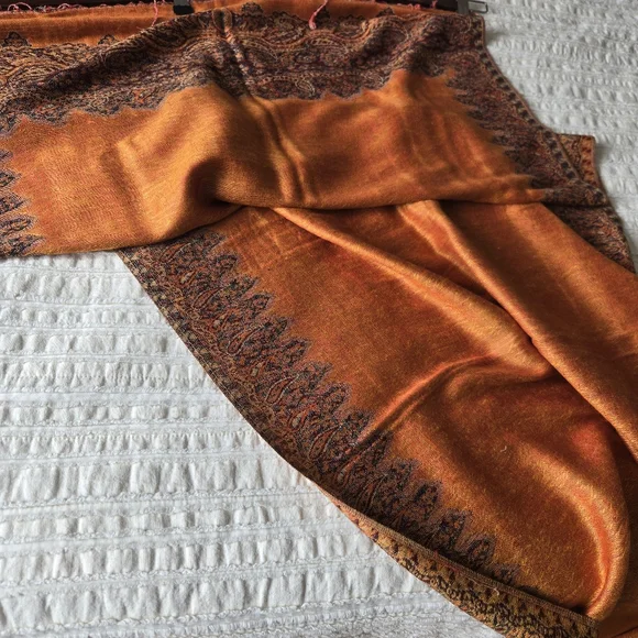 🧡✨ Burnt Orange Paisley Pashmina Shawl Wrap Fringe Scarf Reversible 27x77 - Picture 7 of 16
